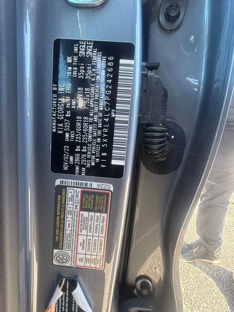 Used 2023 Silver Kia S image 6