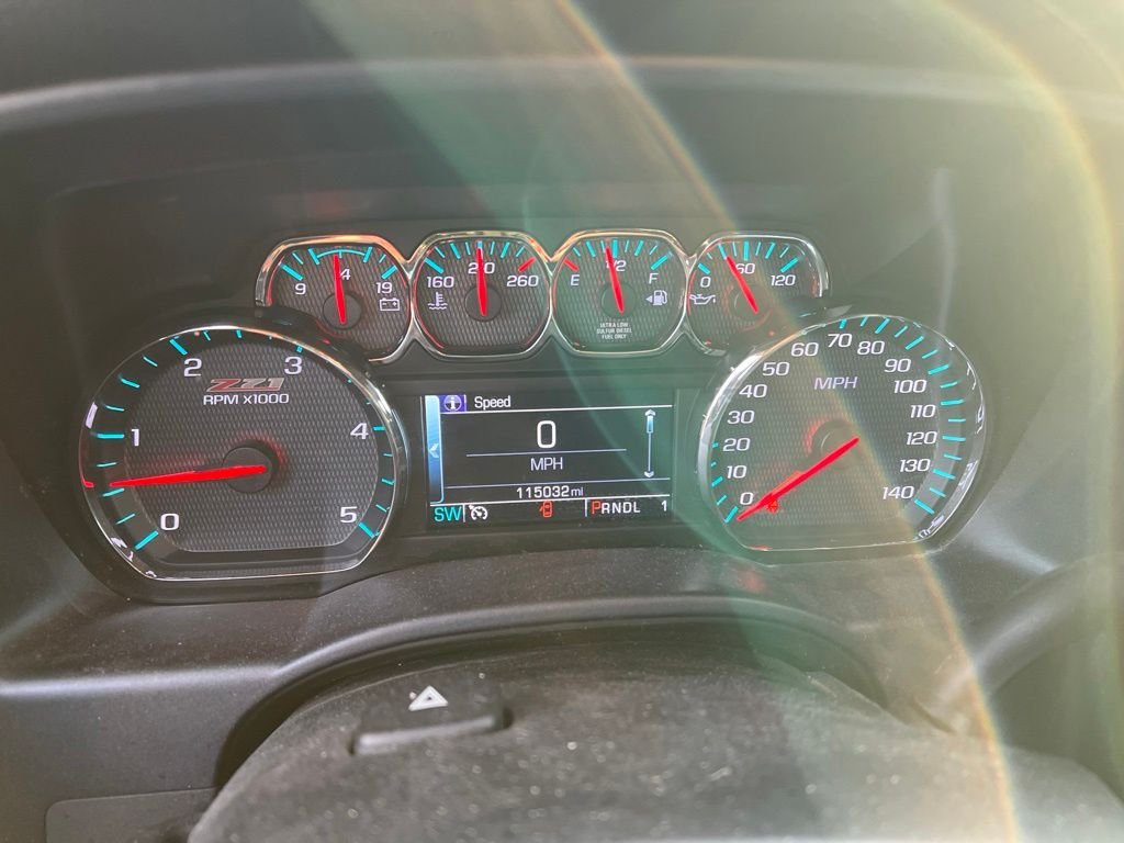 Used 2019 Gray Chevrolet LT image 8