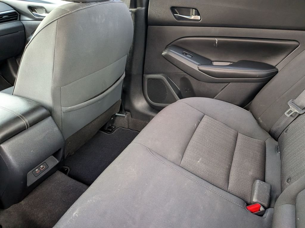 Used 2022 Silver Nissan 2.5 SV image 34