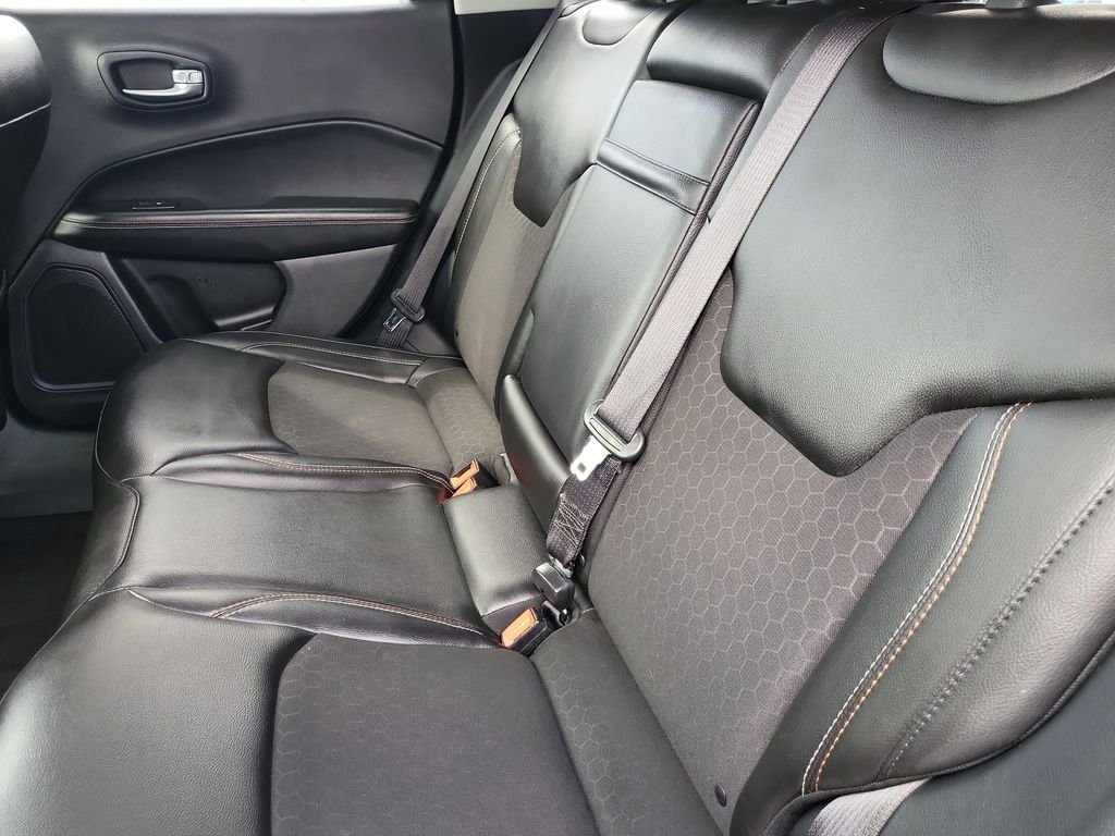 Used 2018 Green Jeep Latitude image 11