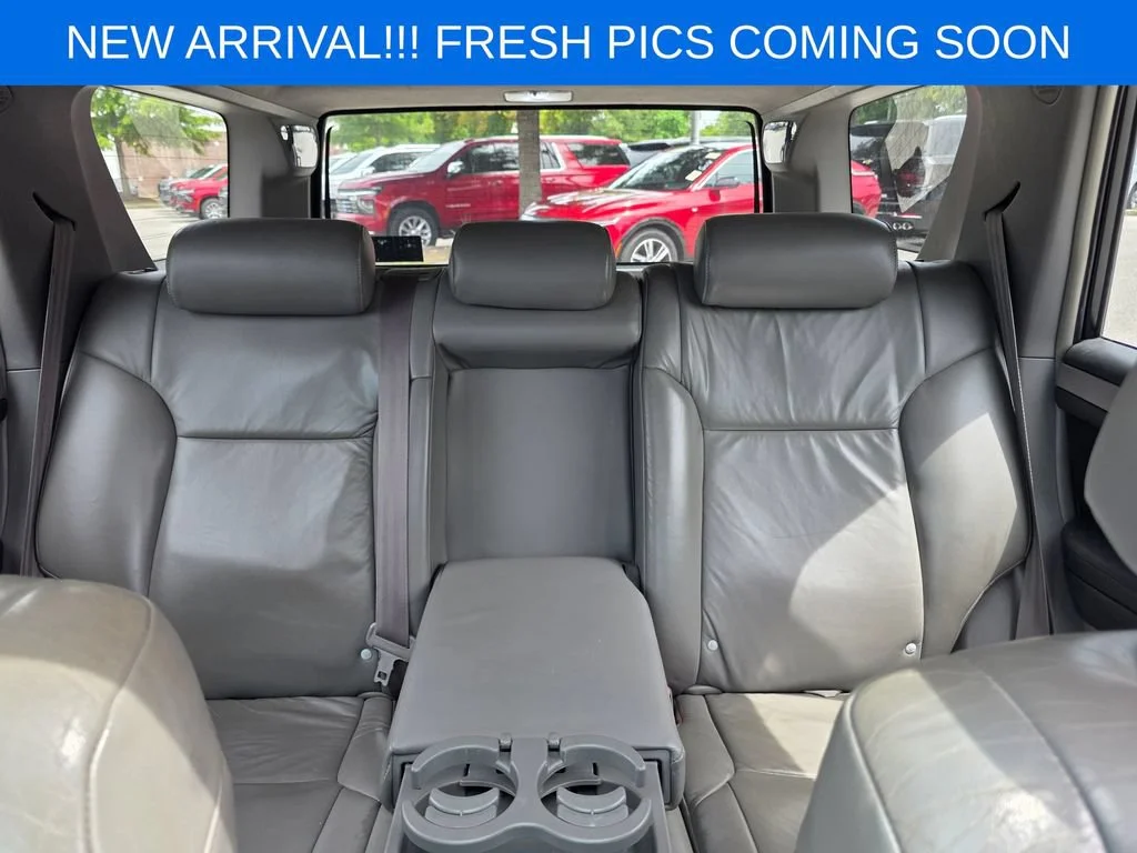 Used 2008 Silver Toyota Sport V6 image 13