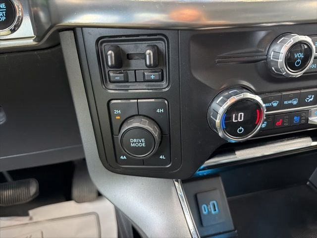 Used 2021 Antimatter Blue Metallic Ford Lariat image 24