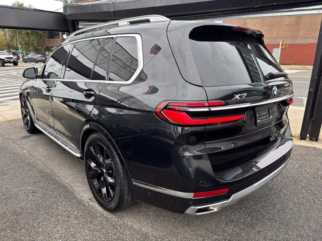 Used 2026 Black BMW xDrive40i image 3
