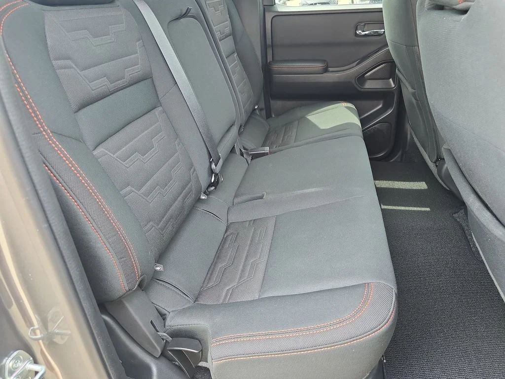 Used 2022  Nissan PRO-4X image 37