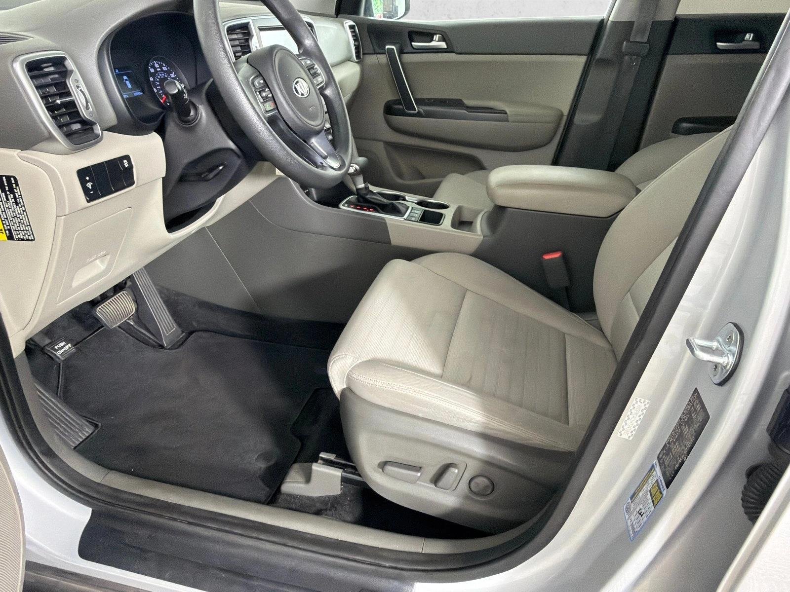 Used 2017 Sparkling Silver Kia LX image 9