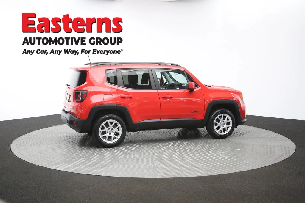 Used 2021 Red Jeep Latitude image 44