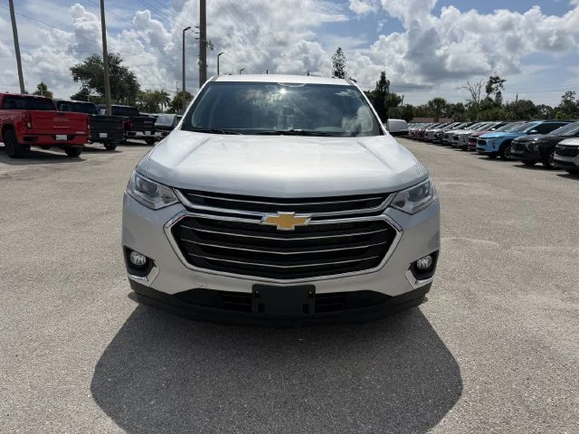 Used 2020 SILVER ICE METALLIC Chevrolet LT Cloth image 10