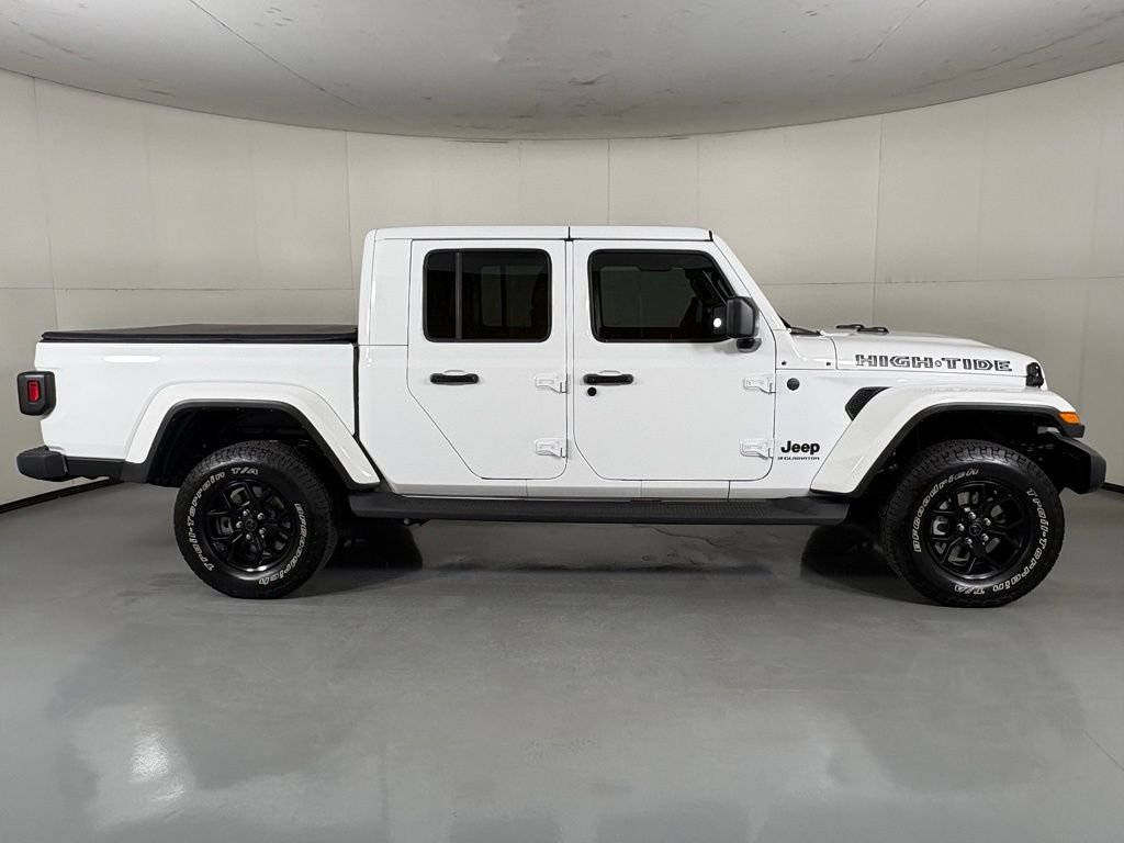 Used 2025 White Jeep High Tide image 9