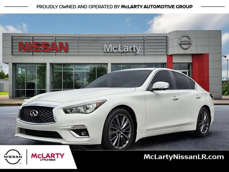 Used 2023 Pure White INFINITI LUXE RWD image 1