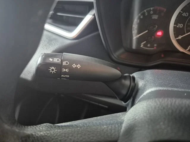 2021 Toyota Corolla LE - Photo 20
