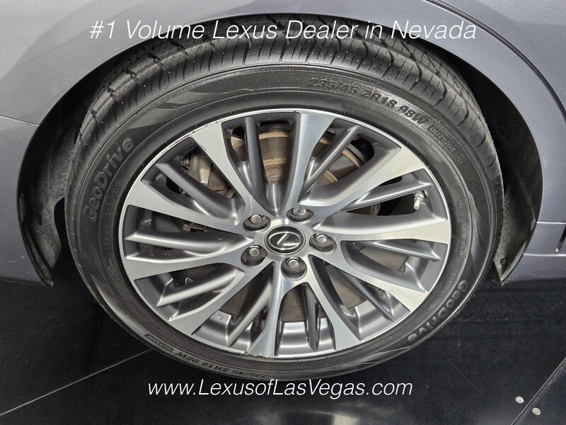 Used 2020 Gray Pearl Lexus 300h image 10