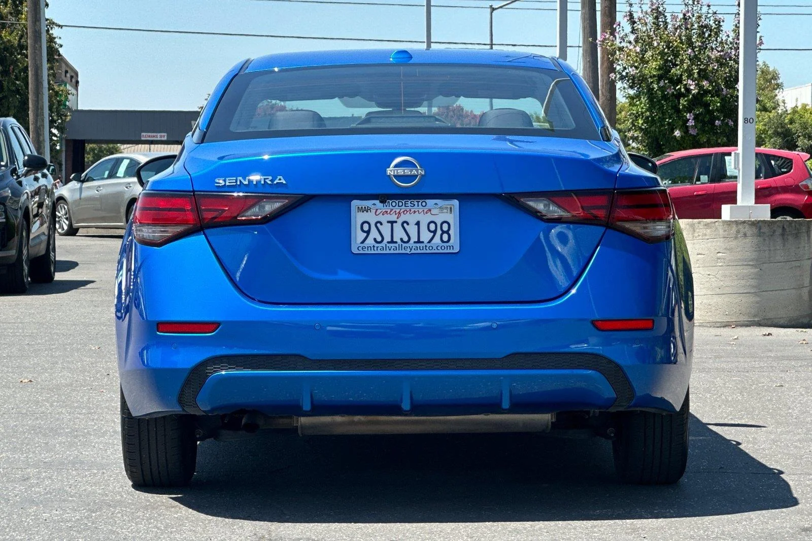 Used 2025 Electric Blue Metallic Nissan SV image 5