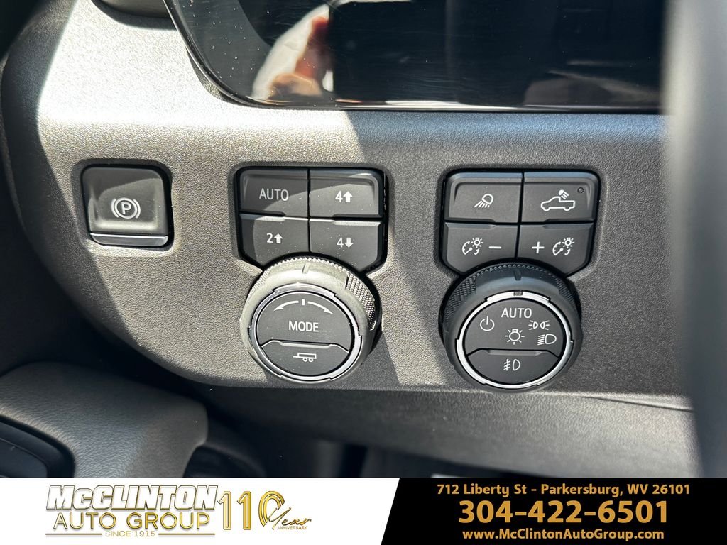 Used 2025 Gray Chevrolet ZR2 image 25