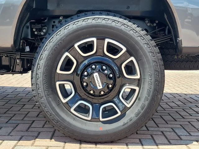 New 2026 Gray Metallic Ford Platinum image 8