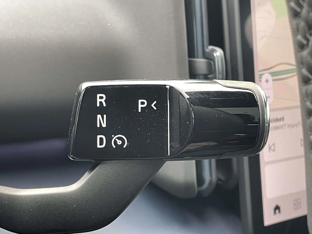 2025 Volvo EX30 Ultra - Photo 12