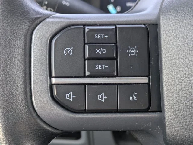 Certified Used 2025 Oxford White Ford XLT image 23