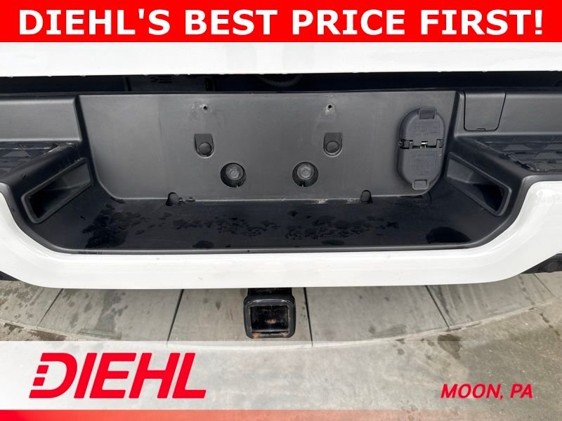 Used 2022 White Ram Big Horn/Lone Star image 9