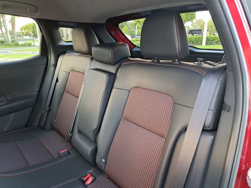 2026 Nissan KICKS SR - Photo 13