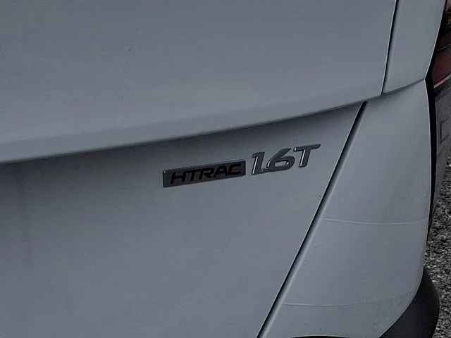 New 2026 White Hyundai SEL Premium image 20
