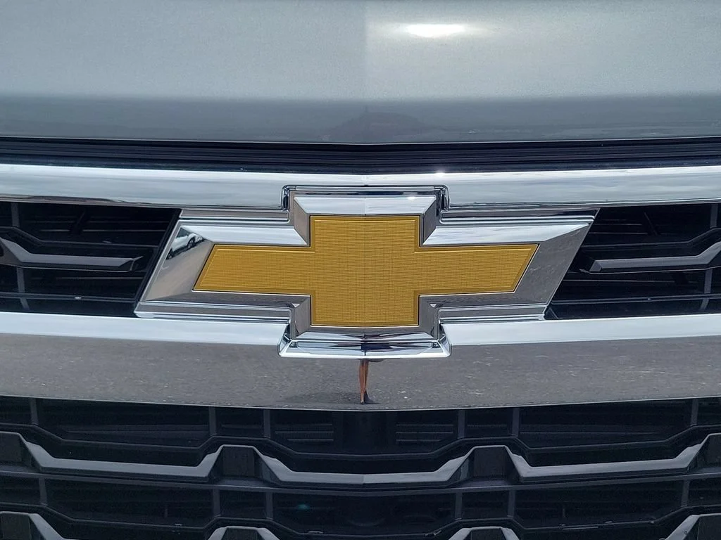 New 2026 Sterling Gray Metallic Chevrolet LT image 22