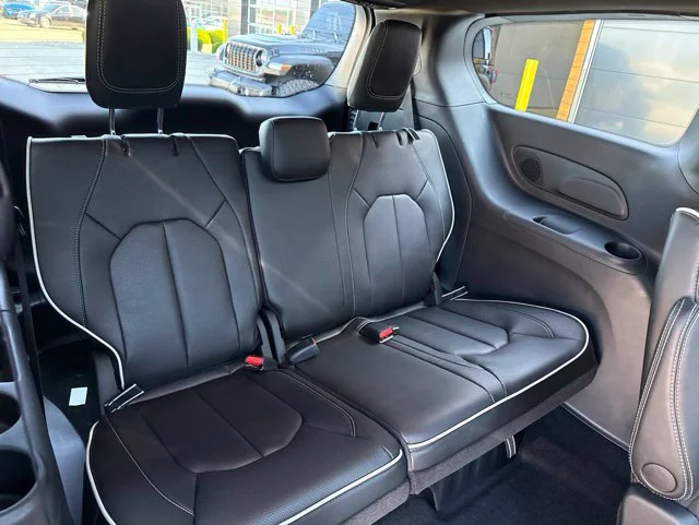 New 2027 Black Chrysler Limited image 37