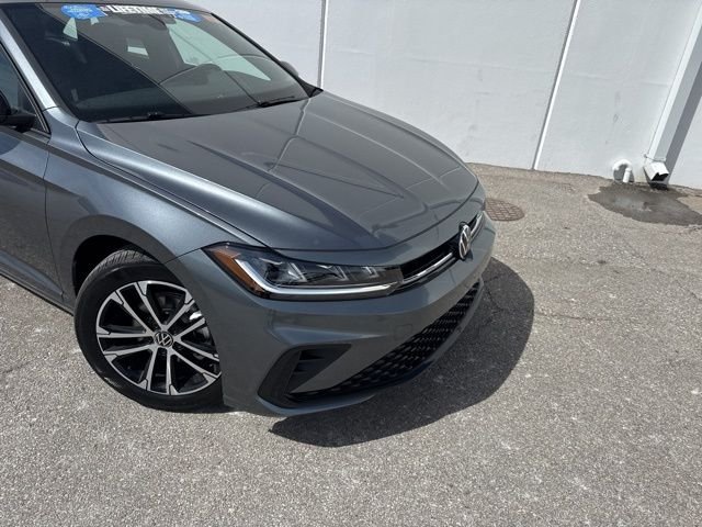New 2026 Platinum Gray Volkswagen 1.5T Sport image 3