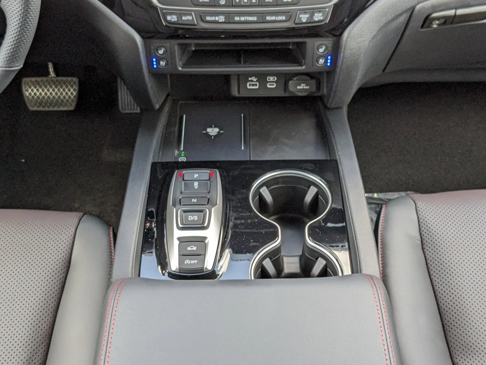 New 2026 Platinum White Pearl Honda Black Edition image 13