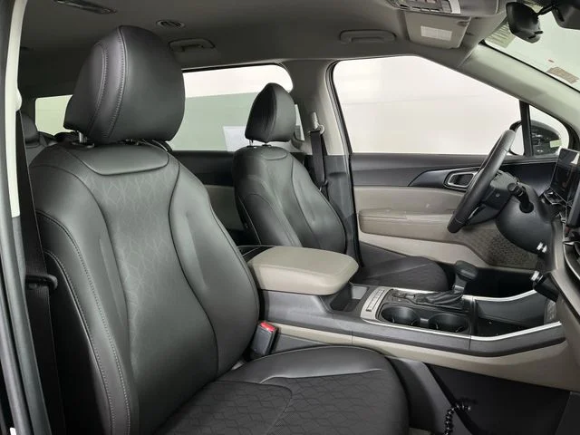 New 2026 Aurora Black Pearl Kia LXS image 25