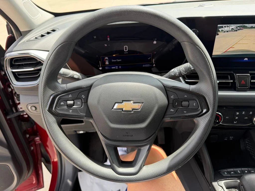 Used 2025 Red Chevrolet LT image 17