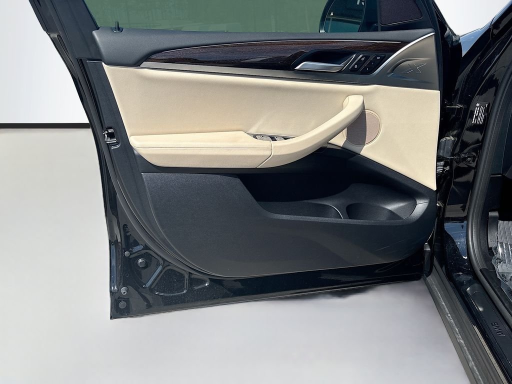 Used 2024 Jet Black BMW sDrive30i image 37