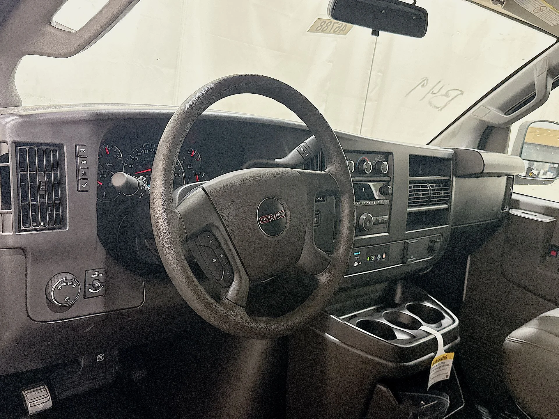 New 2025 Summit White GMC Work Van image 10