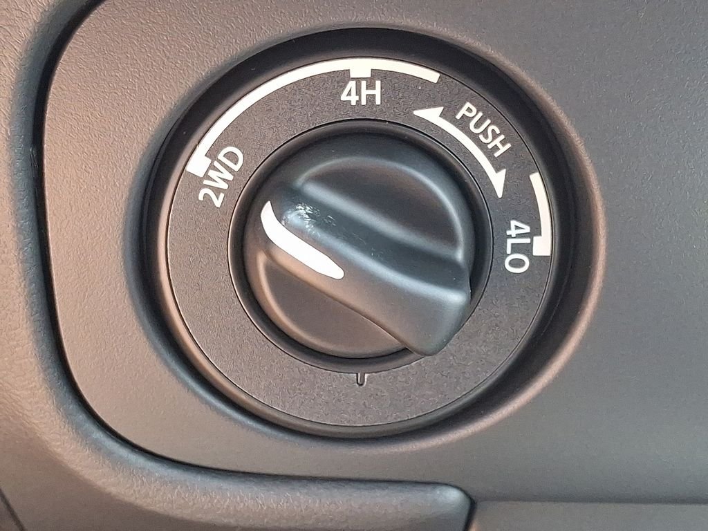 2026 Nissan Frontier — photo 14