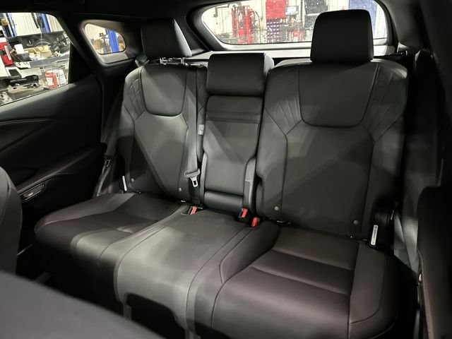 2025 Lexus RX 350 - Photo 28