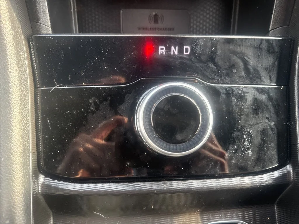 Used 2024 Silver Jeep Altitude image 22
