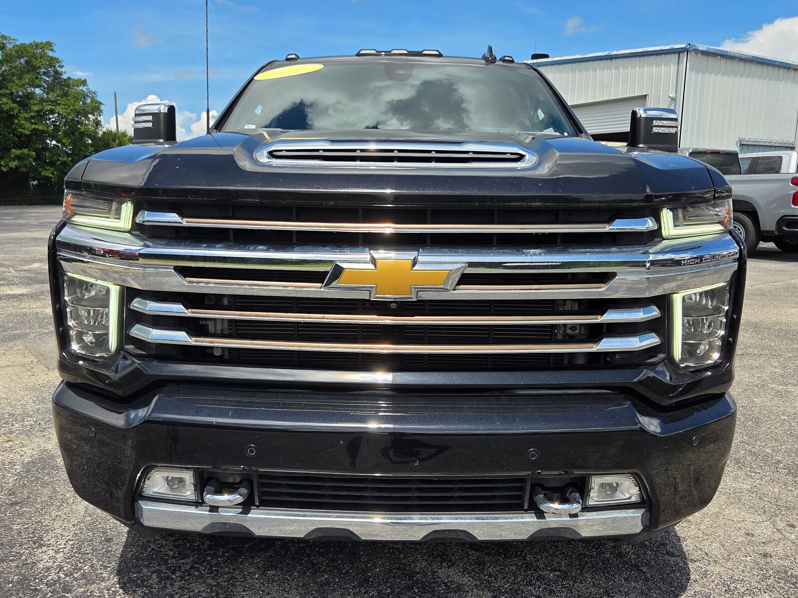 Used 2022 Mosaic Black Metallic Chevrolet High Country image 8