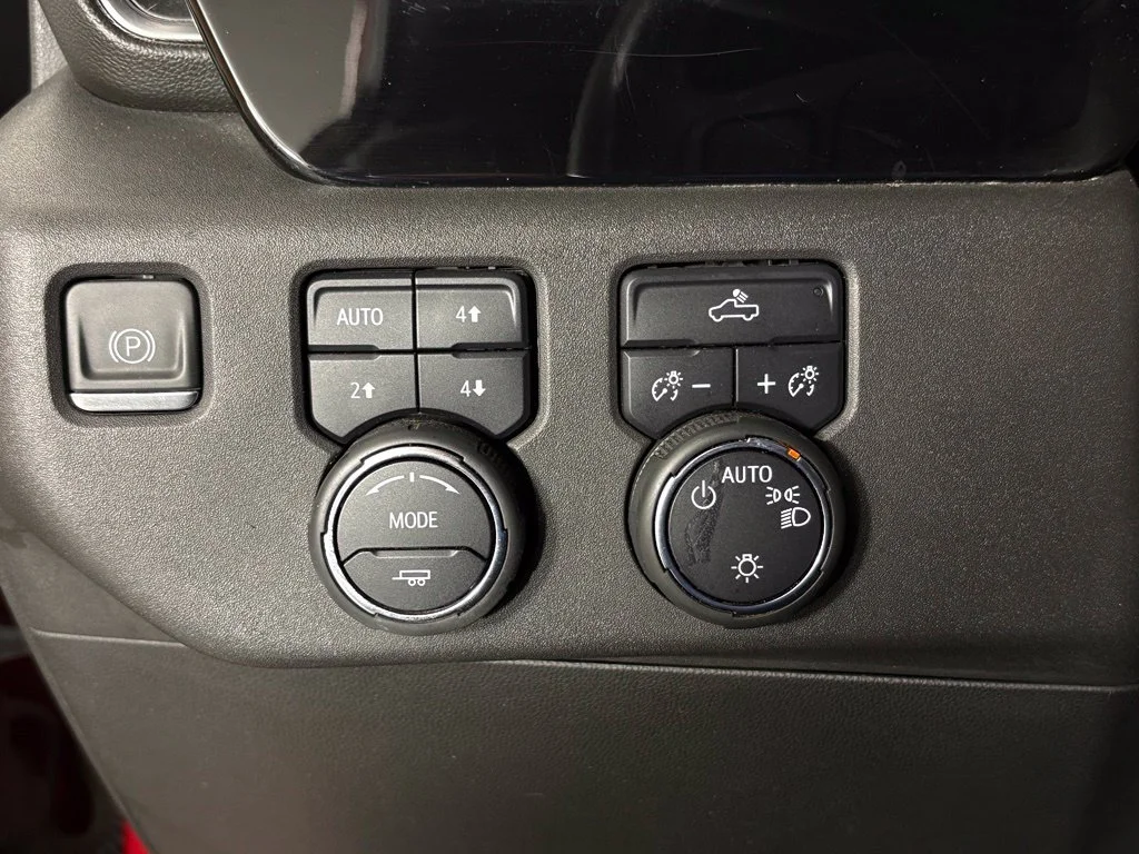 Used 2022 Red Chevrolet LT image 25