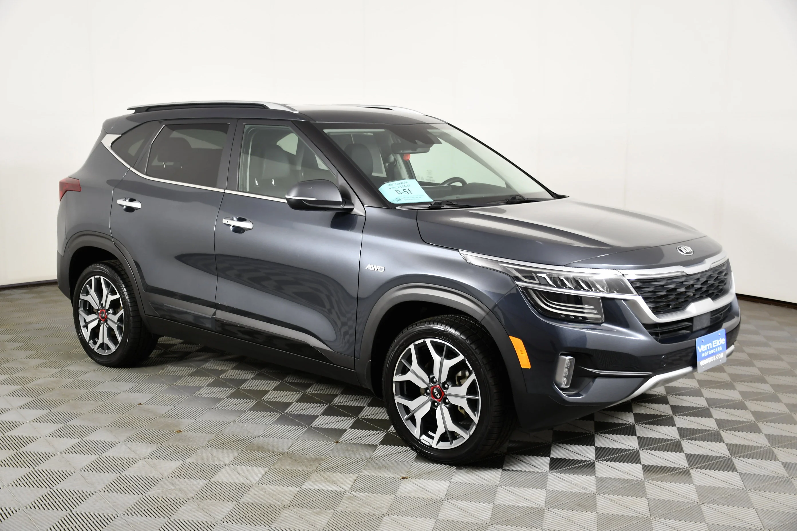 Used 2021 Gravity Gray Kia SX image 4