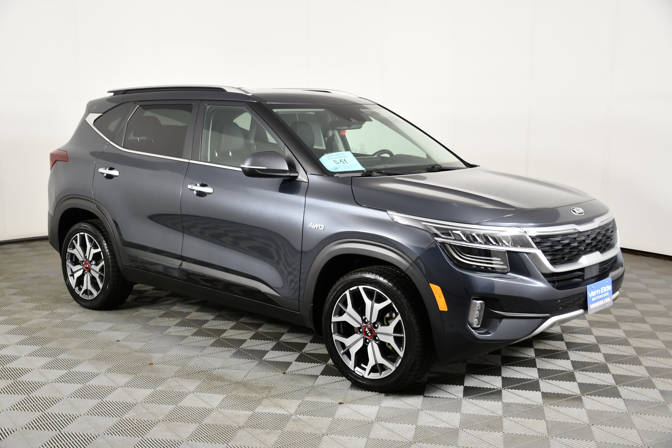 Used 2021 Gravity Gray Kia SX image 4