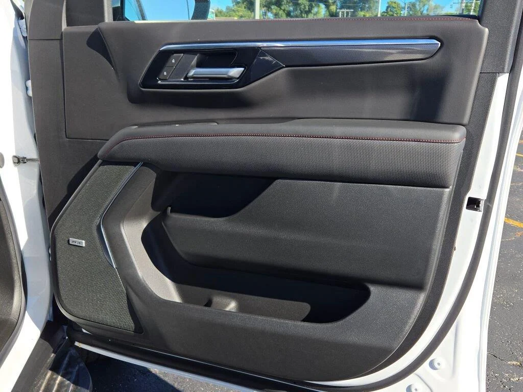 2026 Chevrolet Tahoe RST - Photo 6
