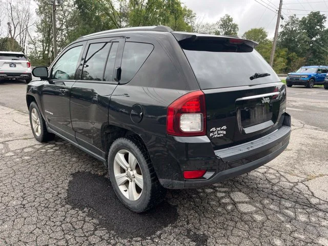 Used 2016 Black Jeep Latitude image 7