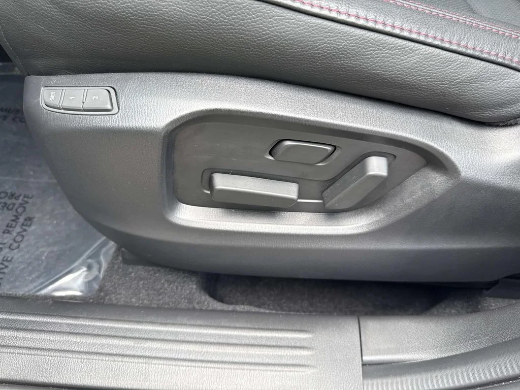 Used 2025 Silver Mazda 2.5 Turbo Premium image 30