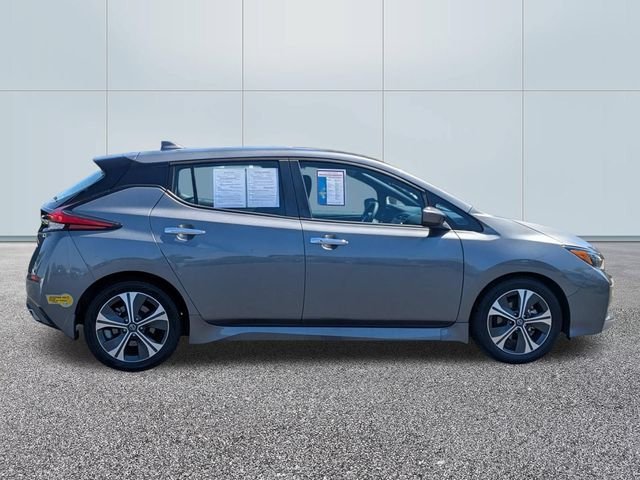Used 2021 Gun Metallic Nissan SV image 5