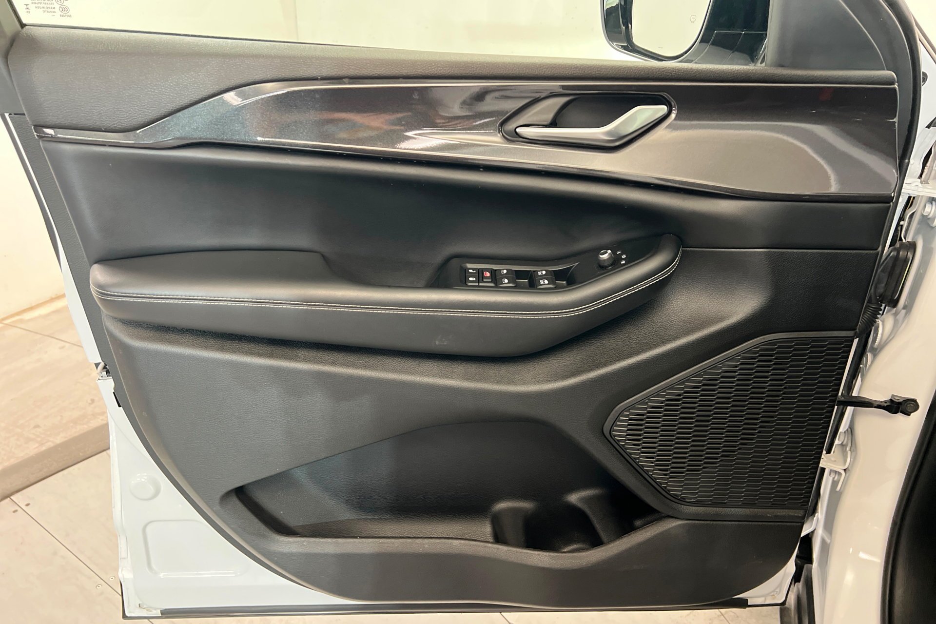 2023 Jeep Grand Cherokee Altitude - Photo 15