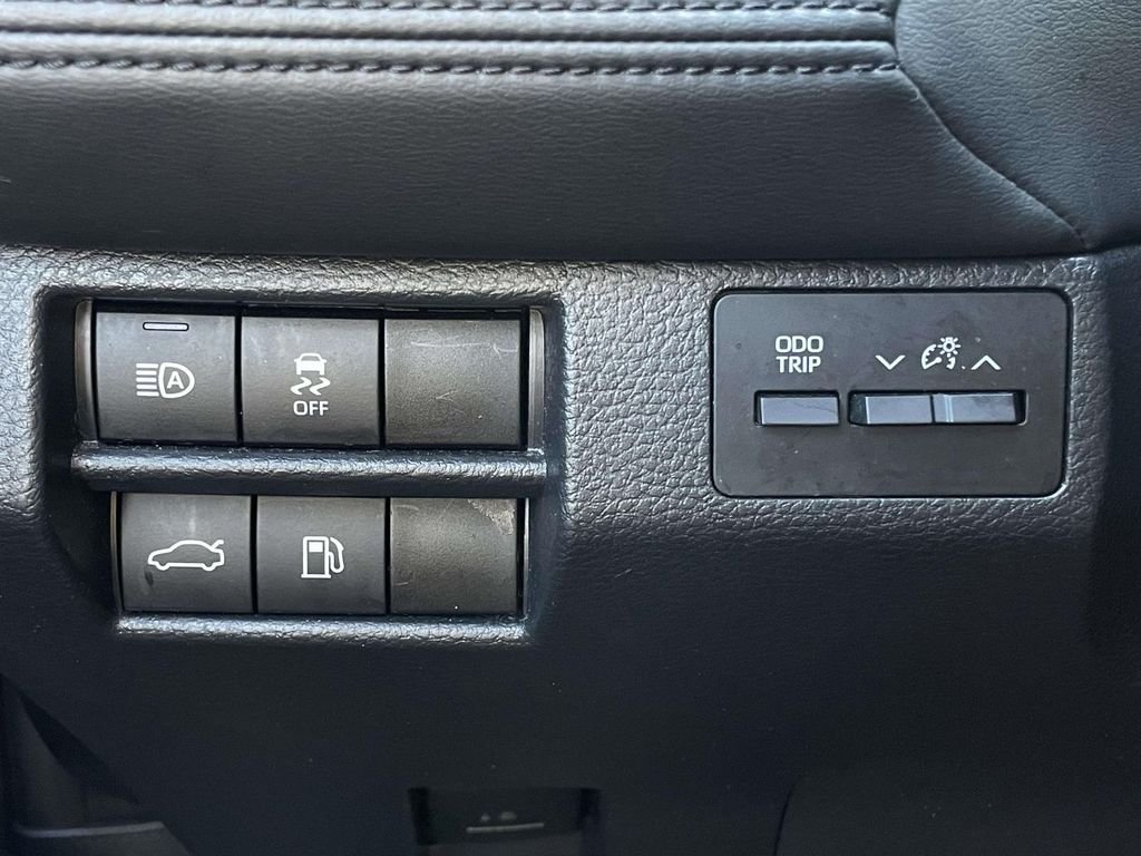 Used 2021 Wind Chill Pearl Toyota XSE Nightshade image 10