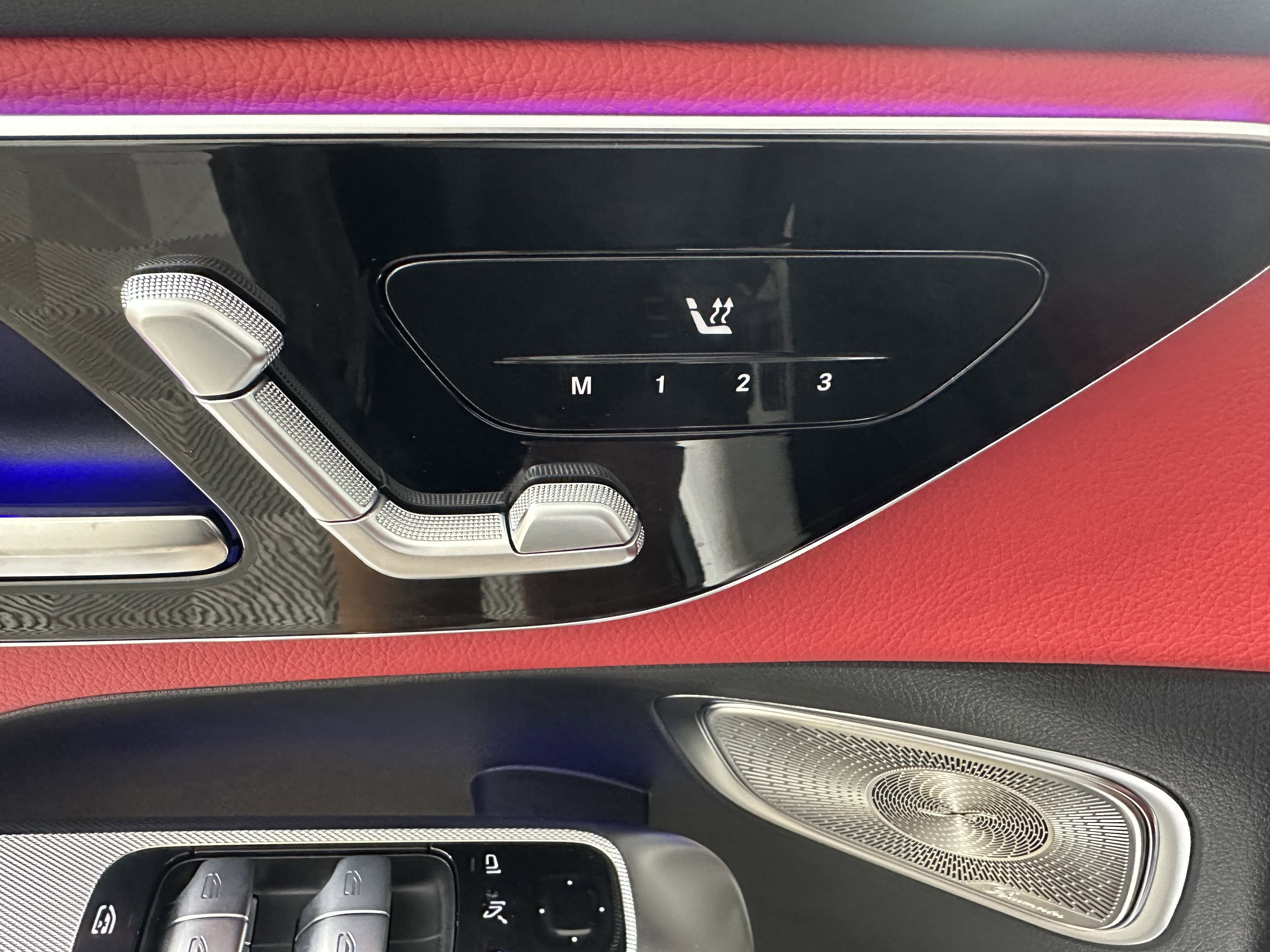 2026 Mercedes Benz GLC 300 4MATIC photo 3