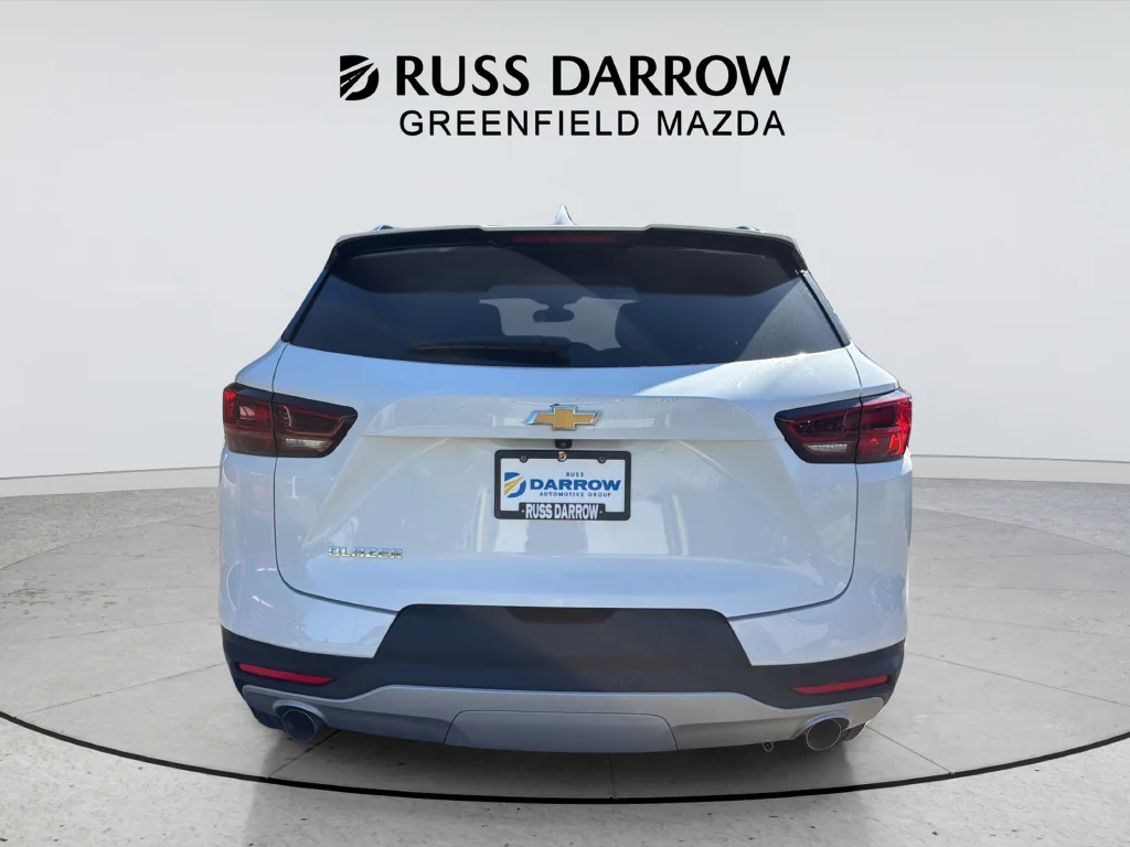Used 2024 White Chevrolet LT image 4