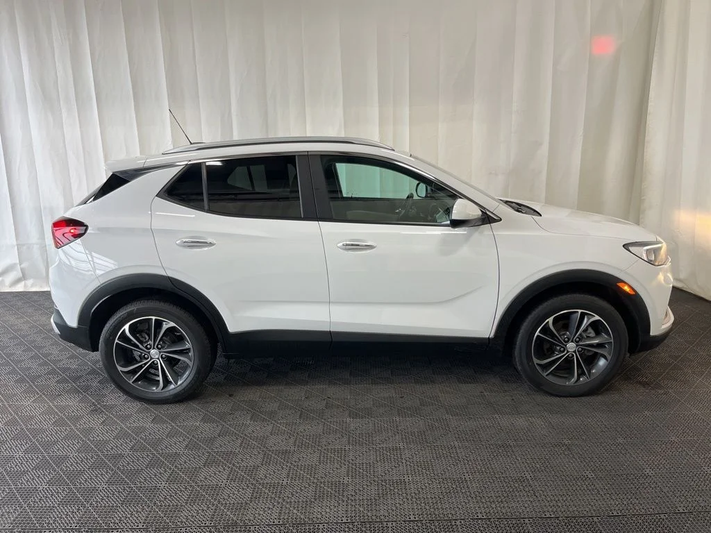 Used 2023 White Buick Select image 2