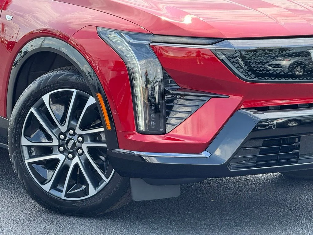Used 2025 Red Cadillac Sport 2 image 11
