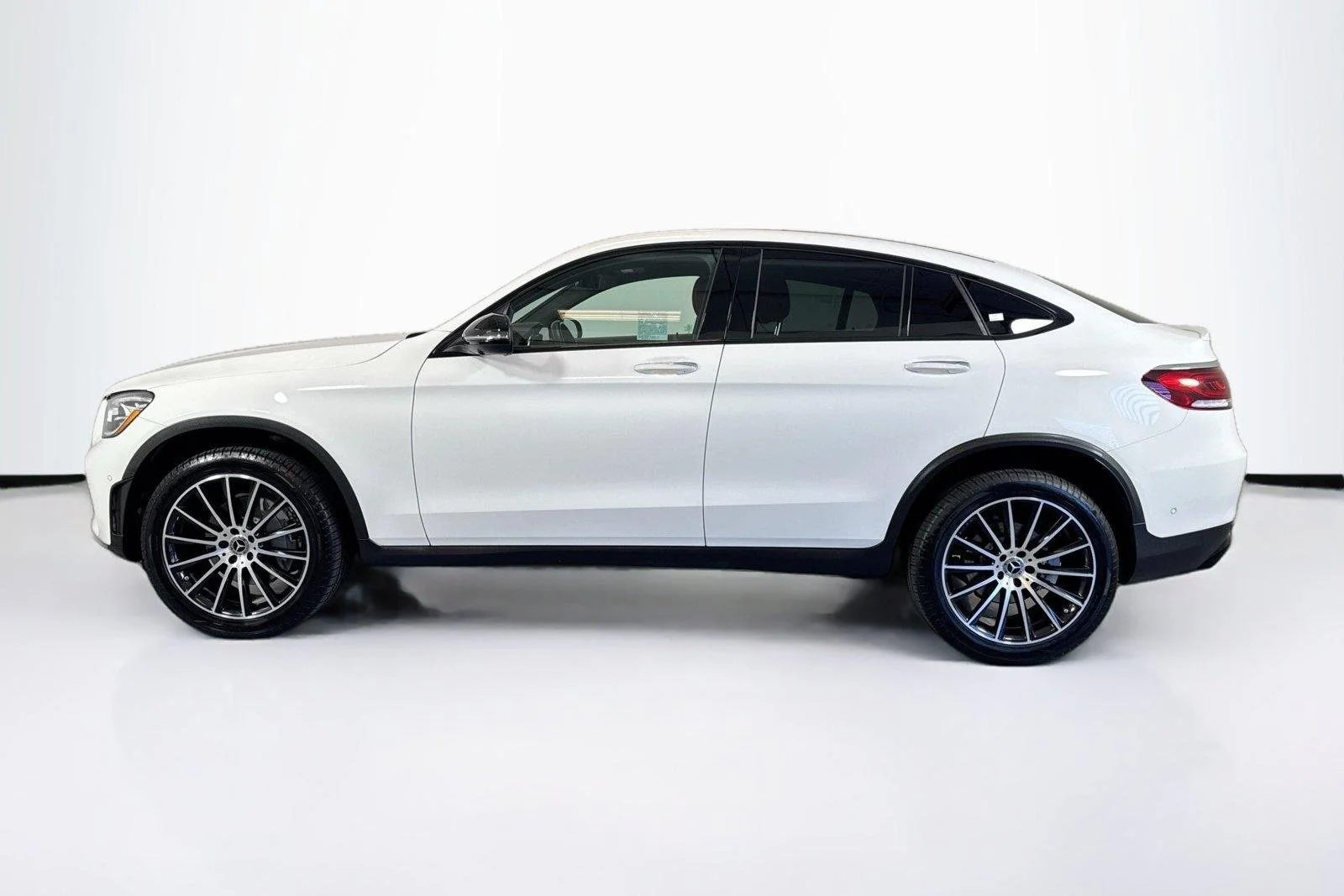 Used 2021 Polar White Mercedes-Benz GLC 300 image 8