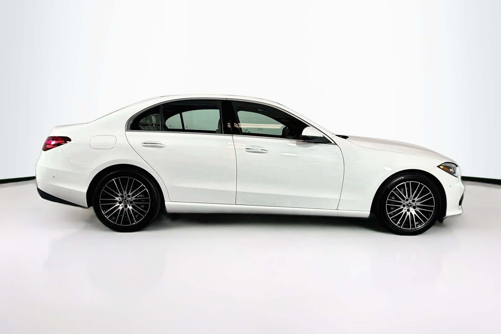 New 2026 Polar White Mercedes-Benz C 300 image 4